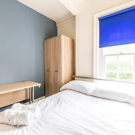 Lägenhet Centralised 9 Bedroom Flat By Prescott *