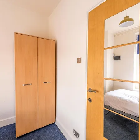 Apartman Centralised 9 Bedroom Flat By Prescott